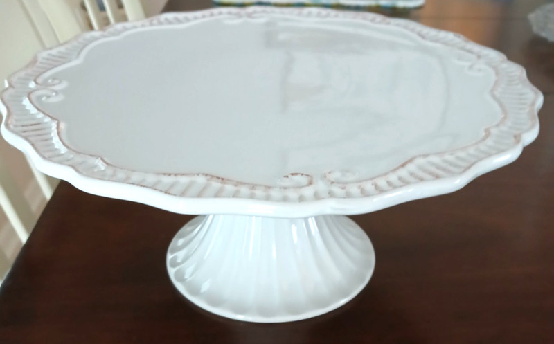 Southern Home Accent Capri White Pedestal Cake Stand