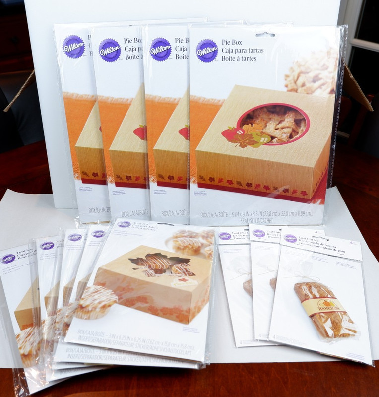 Wilton Pie Box, Treat Box, Loaf Kit – Autumn Festive Thanksgiving – Set of 12