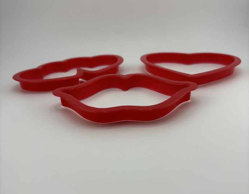 6 Piece Heart Lips XO Plastic Cookie Cutter Set, Stencil, Valentine, Love gallery