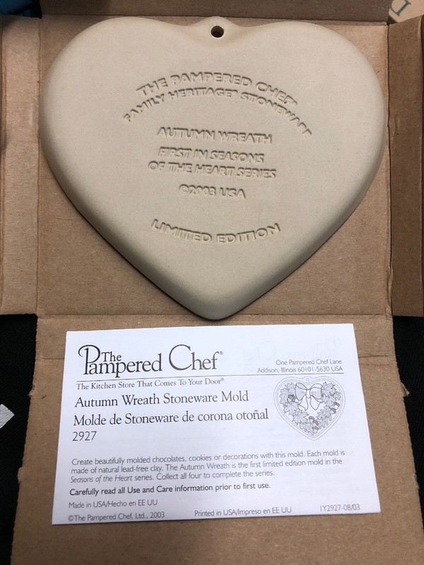 Pampered Chef Autumn Wreath Stoneware Cookie Mold #2927 2003