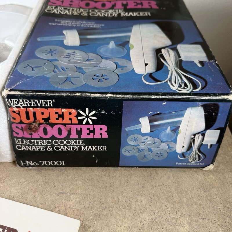 Vtg WEAR-EVER Super Shooter 70001 Cookie Press Candy Maker (70s) Original Box gallery