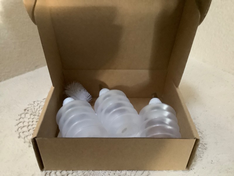 The Pampered Chef Decorator Bottle Set 1585 Decorator Tips & Cleaning Brush New