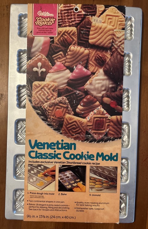 Vintage 1984 WILTON Venetian Classic Cookie Mold ~ Baking Pan ~ Cookie Maker NOS