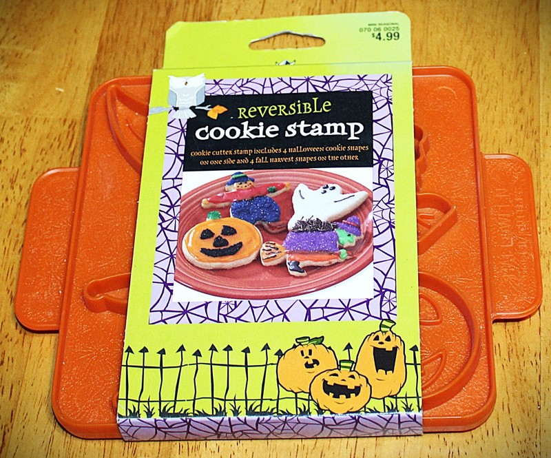 Nordic Ware~ 8 DESIGN – HALLOWEEN, HARVEST – REVERSIBLE COOKIE STAMP #070060025
