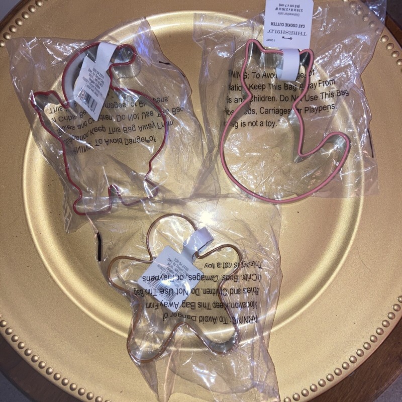 Threshold Cat kitty shaped, Santa, Gingerbread Man Cookie Cutters 4″ x 3″ NEW