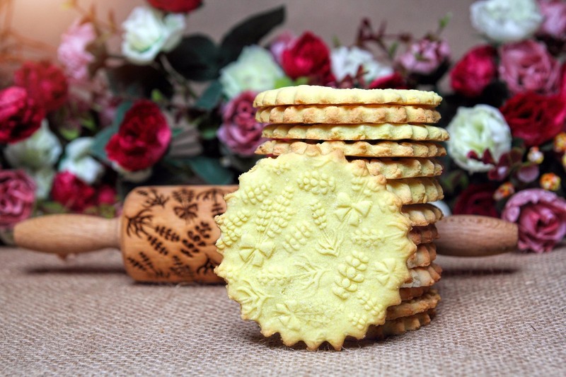 Wooden Mini Rolling Pin Laser Engraved Rolling Embossed Dough Roller Lavender