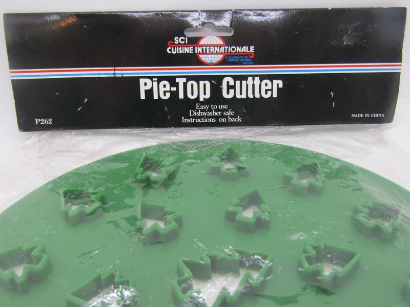 Cuisine International, P262 Green Christmas Tree 10" Round, Pie-Top Cutter. New. gallery