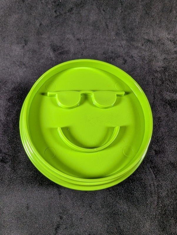 Pampered Chef Emoji Cookie Cutter Set #1443 Set of 7 Green gallery