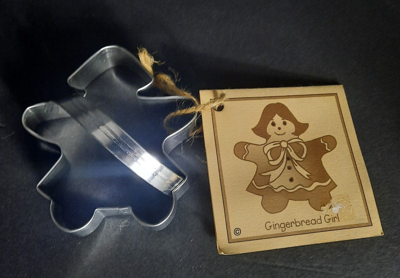 ANN CLARK Metal Large Cookie Cutter Handle Gingerbread Girl Recipe NEW Holiday