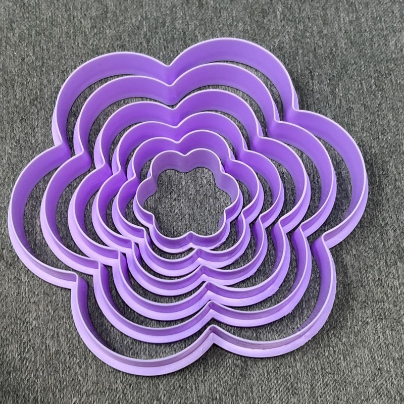 Wilton Flower Cookie Cutter Set 6 Pc Nesting Purple Plastic Graduated Sizes