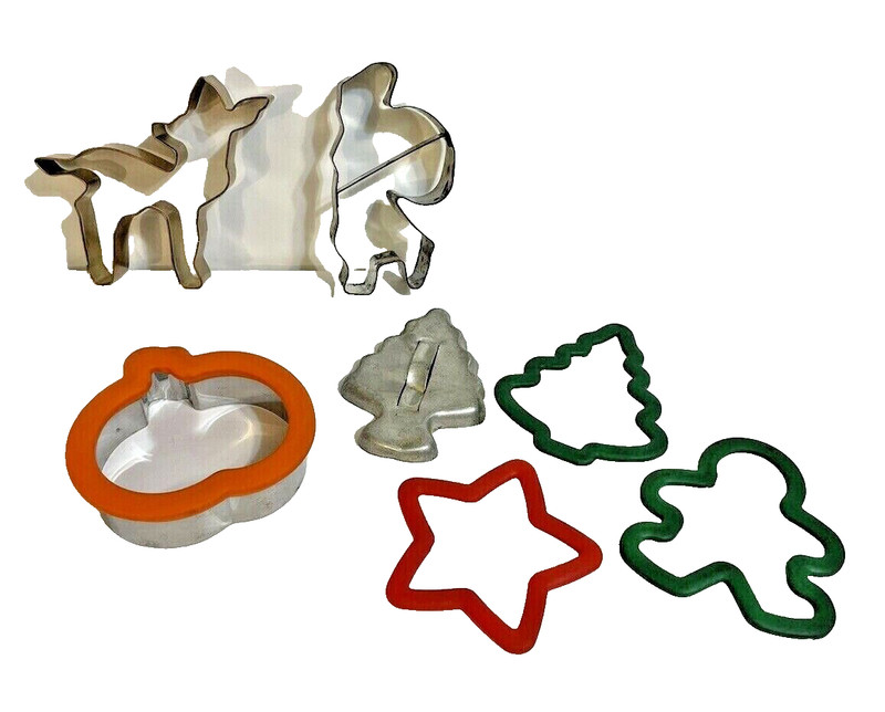 Mixed Lot of 7 Holiday Cookie Cutters Christmas and Fall Some Metal Some Plastic