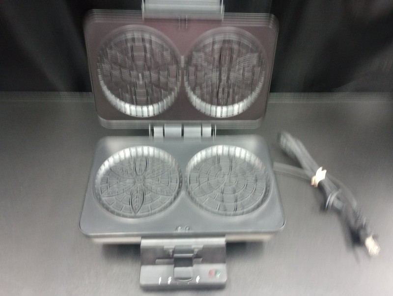Cuisinart Pizzelle Press WM-PZ2/c Non-Stick Italian Cookie Maker Tested gallery