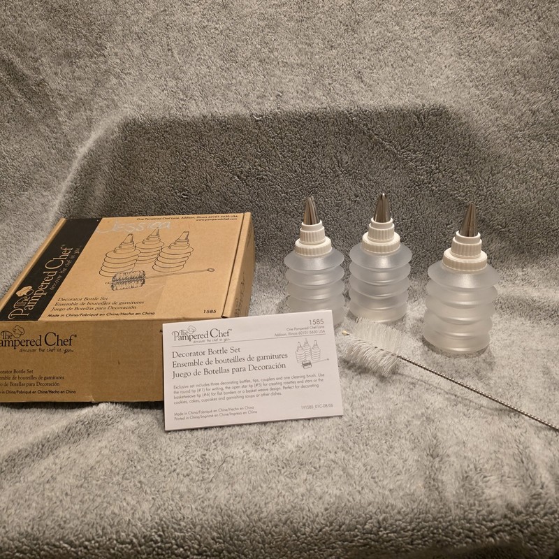 Pampered Chef Easy Accent Cookie Cake Decorator Bottle Set 1585 Complete w/box