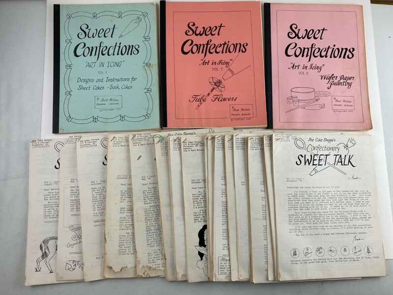 Lot of 33 Vintage 1970’s-1980’s Sweet Confections Talk Cake Decorating Booklets