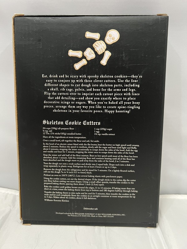 Williams-Sonoma~Skeleton Cookie Cutter Skull Rib Cage Pelvis Bone Set Halloween gallery