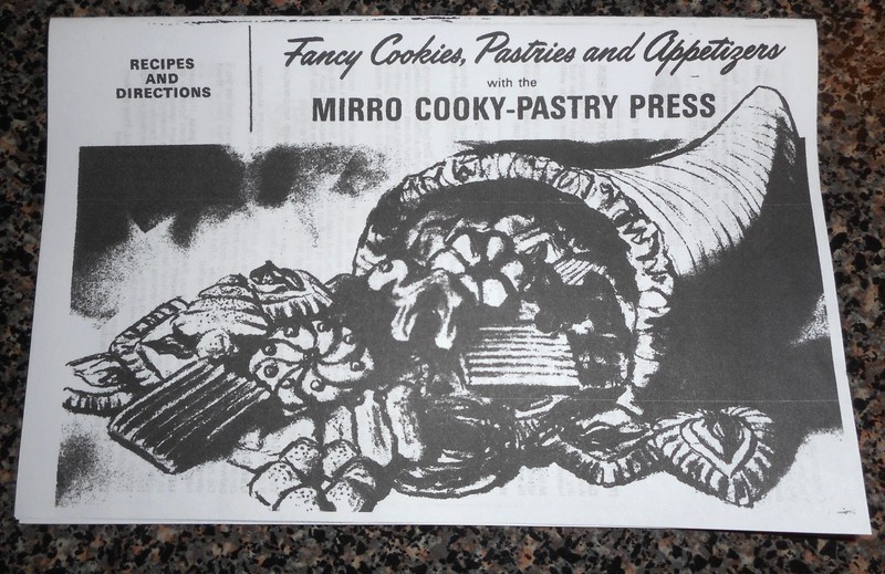 *VINTAGE* COPY of Mirro Cookie Press Original Recipes & Instruction