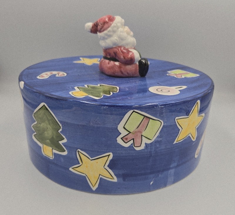Nantucket Cake Plate Cover Lid Christmas Theme Santa Topper 7" H gallery