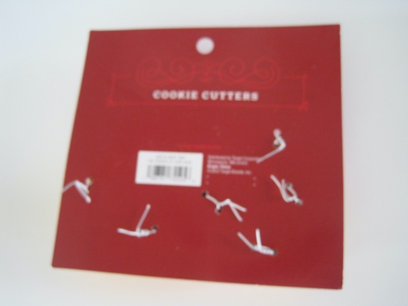 Wondershop Gingerbread Men Cooking Cutters Different Sizes Set 5 gallery