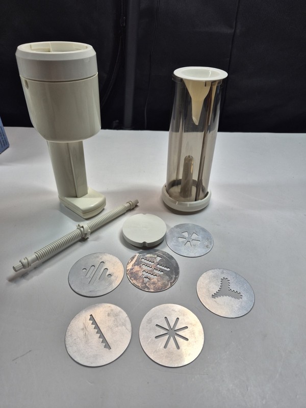 Proctor Silex Super Shooter Plus Cordless Cookie Press & Food Decorator gallery