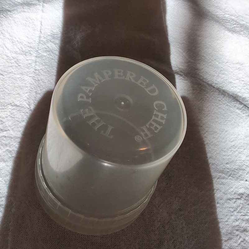Pampered Chef Easy Accent Decorator Replacement Clear End Cap Lid Part #1775 gallery