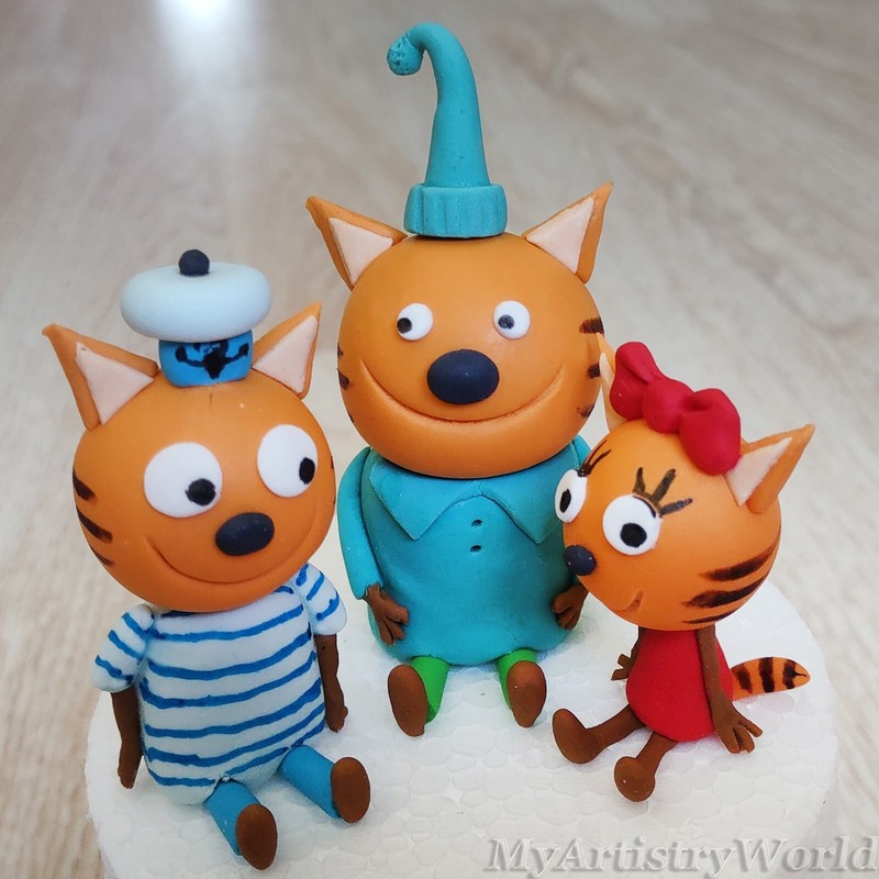 Set of 3 Kid-E-Cats cake toppers. Edible 3D fondant/gum paste Kid-E-Cats figures