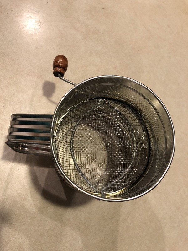 Metal 3 cups Measuring Flour Sifter gallery
