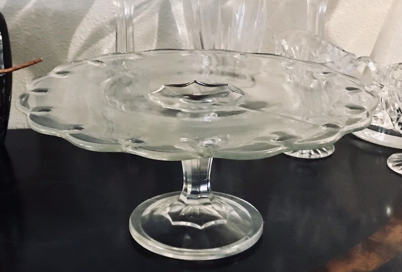 Vintage Indiana tear drop, clear glass, Pedestal cake stand 11″