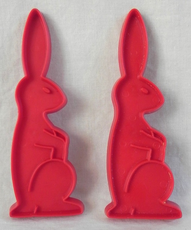 12 Tupperware Cookie Cutters, Santa, Christmas Tree, Porky Pig, Bunny, Birthday gallery