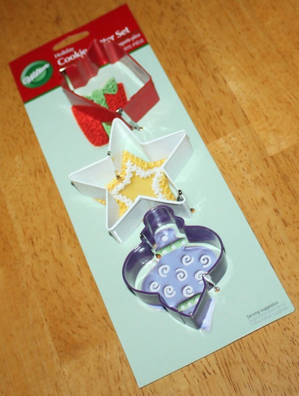 Wilton ~ 3 PC WINTER HOLIDAYS COOKIE CUTTER SET #2308-1118 - New Metal Coated gallery
