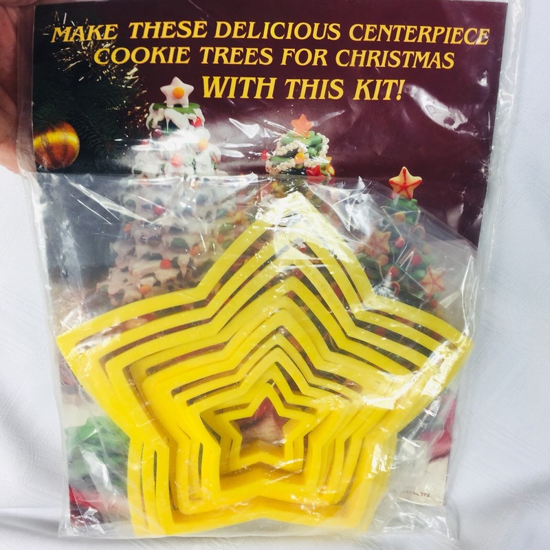 Wilton Cookie Tree Kit Make Festive Christmas Tree with Cookies 10 Piece Kit. gallery