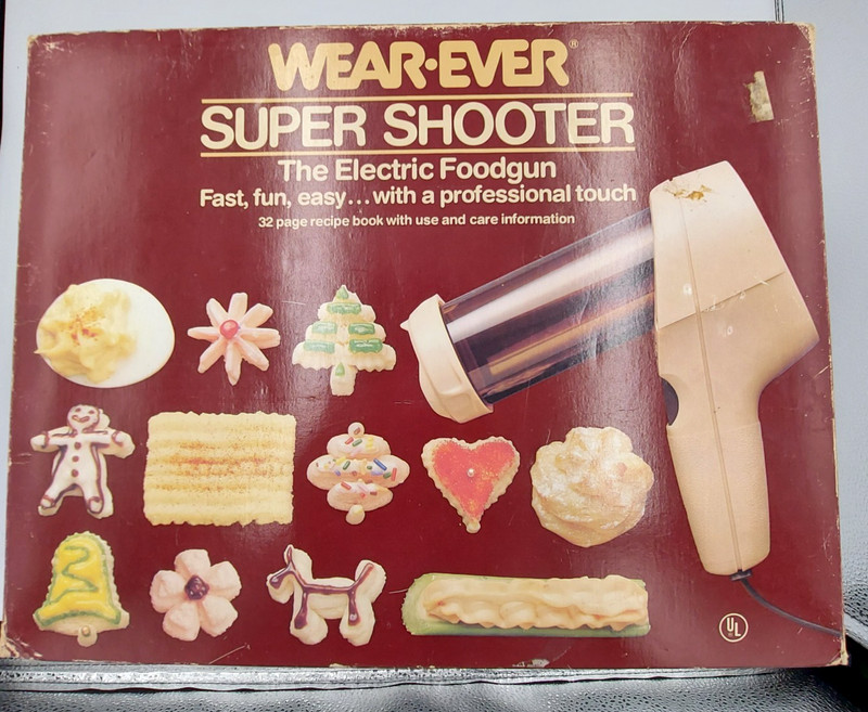 Vintage Wear Ever 70123 Super Shooter Electric Cookie Press WORKS COMPLETE gallery