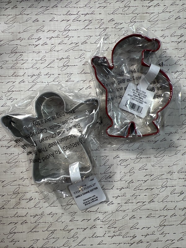 New Angle Santa Metal Cookie Cutters Christmas Holiday 2 Pieces
