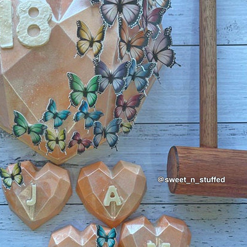 Multicoloured Pre-cut Edible Wafer Butterflies gallery