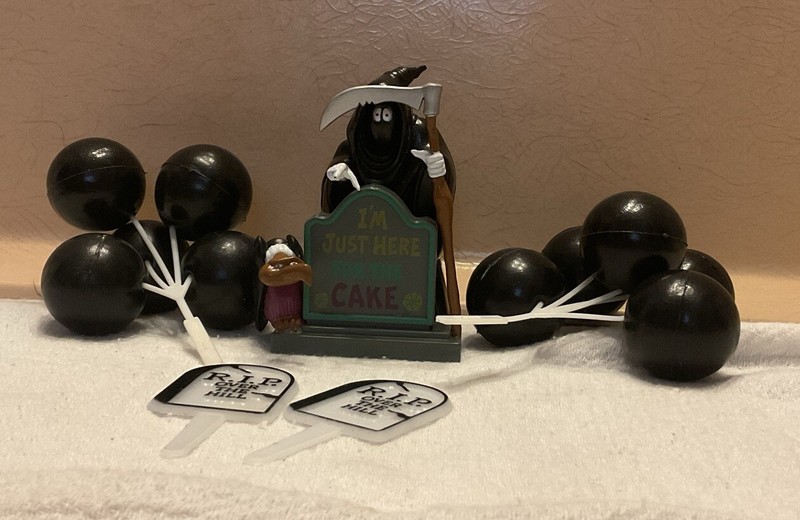 Vtg Grim Reaper Black Balloons Tombstones Senior Birthday Cake Decoration Set
