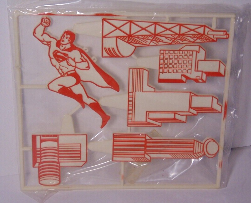 1978 NOS New Vintage Superman Toy Cake Topper Metropolis City DC Comics WILTON gallery