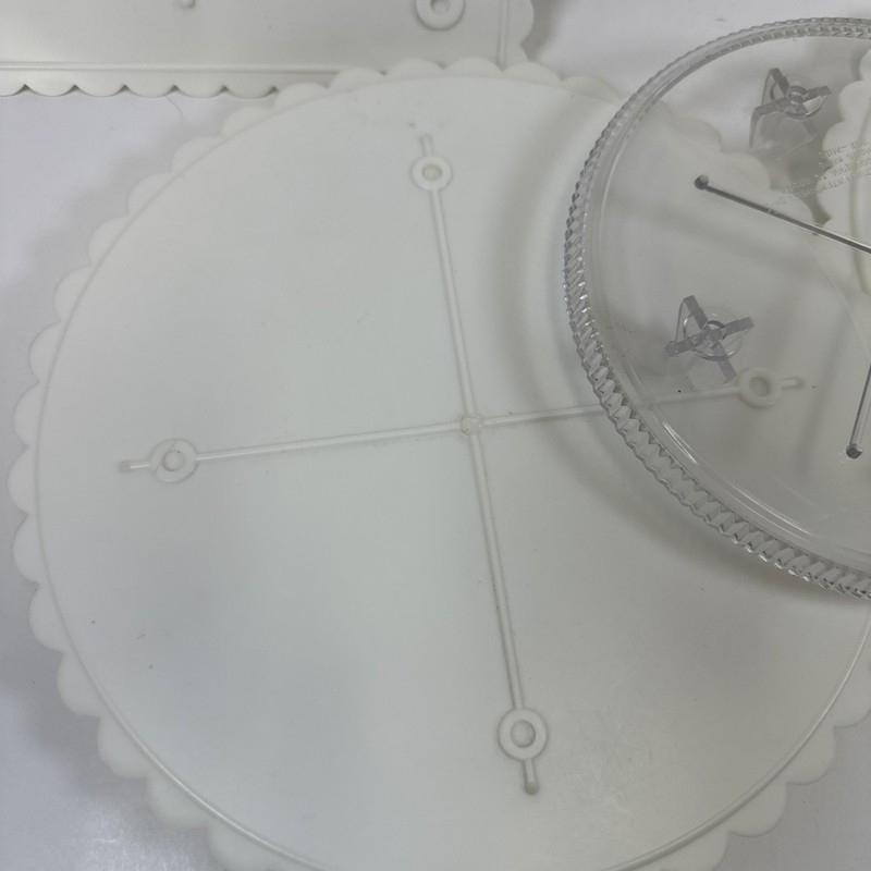 Wilton Wedding Cake Separator Plates Round Heart Square Scalloped VTG Lot gallery