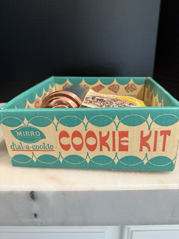 Mirro Dial A Cookie Kit Vintage Kitchen Press gallery