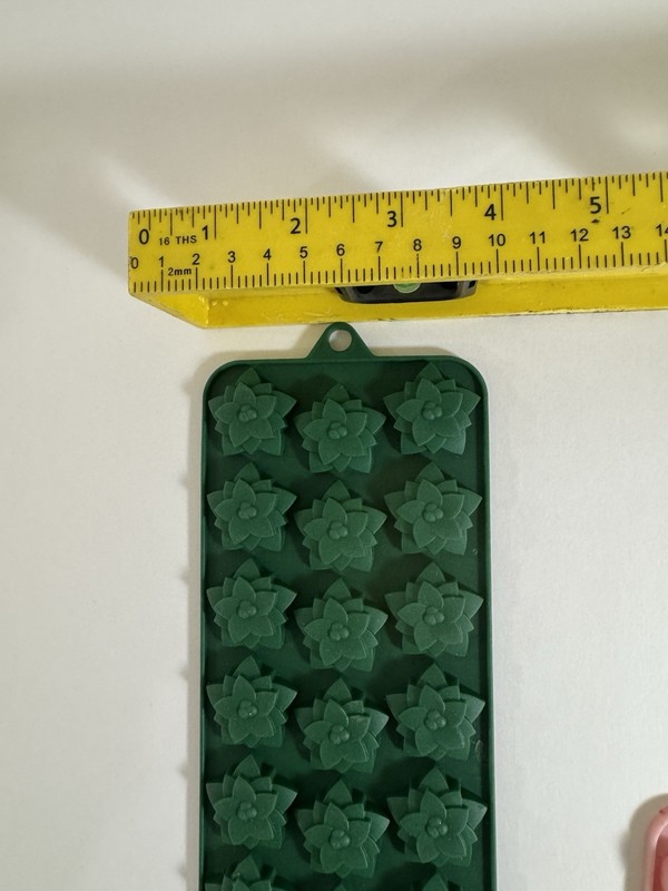Four Wilton Silicone Candy Molds Hearts, Cupcakes, Stars, Holiday gallery