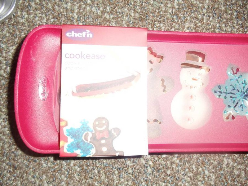 Chef'n Cookease Cookie Cutter & Stencil Holiday Rocker Cookie Cutters New gallery