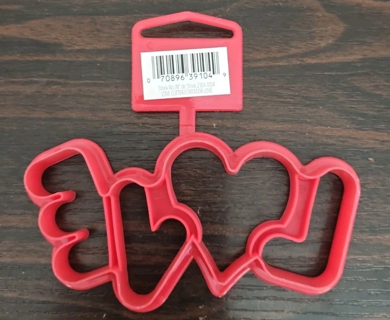 Wilton L-O-V-E Red Valentine Plastic 3 INCH Cookie Cutter #509-282 - Brand NEW gallery