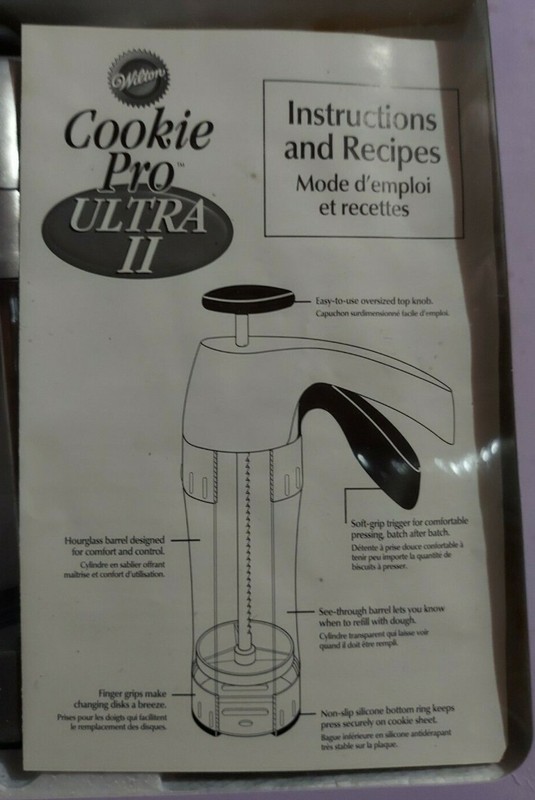 Wilton Cookie Pro Ultra II 12 Disks Spritz Press Plus 7 Bonus Disks Holidays gallery