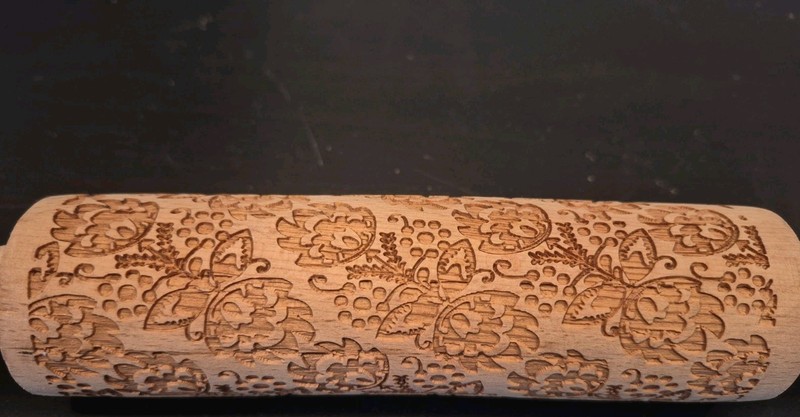 Wooden Embossed Botanical Floral & Leaves Rolling Pin 13.5" gallery