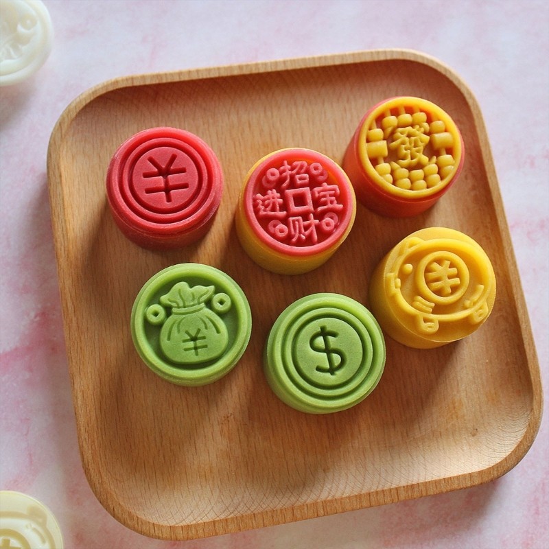 Heat Resistant Festivsl Shape Treat Molds For Crafting Delicate New Year Sweet gallery
