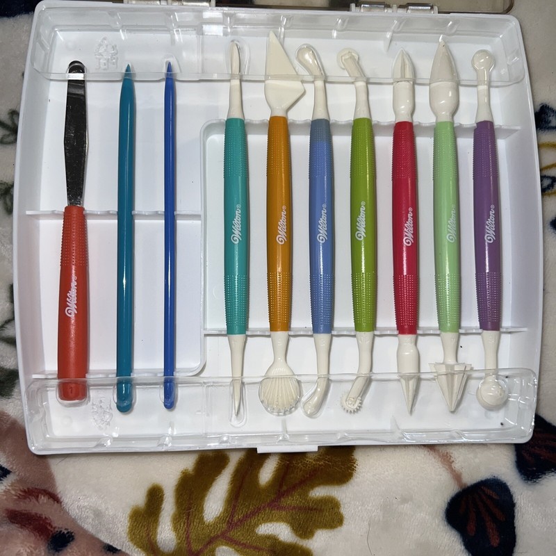 Wilton Fondant & Gum Paste 6" Tool Set/10 in Case Cake Decorating gallery