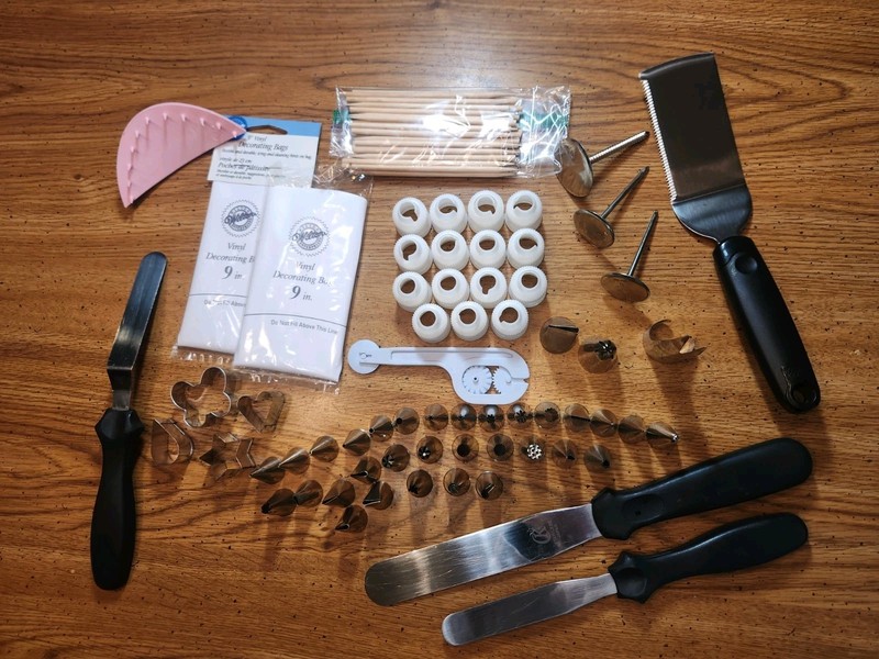 Wilton, Ateco, Marpo Cake Decorating Mixed Lot Tips Flower Nails Bags & More gallery