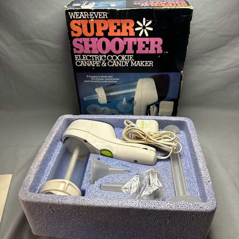 Vintage WearEver 70001 Super Shooter Electric Cookie Maker -Works Great gallery