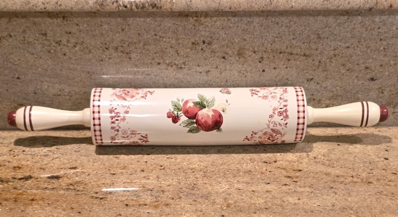Vintage Pfaltzgraff Delicious Pattern rolling pin featuring painted Floral