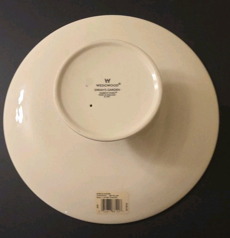 New 1997 Wedgewood Sarah's Garden Footed Queensware Cake Stand Made In England gallery