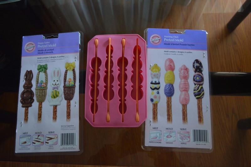 Holiday (and Other) Candy Molds Vintage Wilton