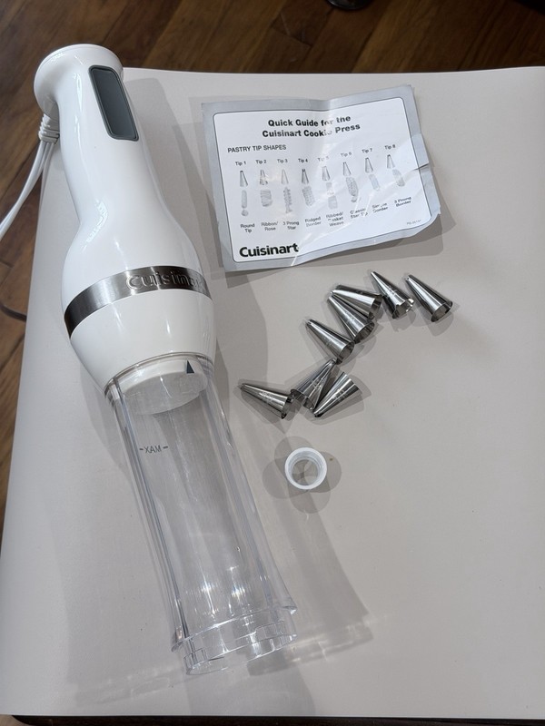 Cuisinart Electric Cookie Press with Sealed Discs & Tips Model CCP-10 gallery